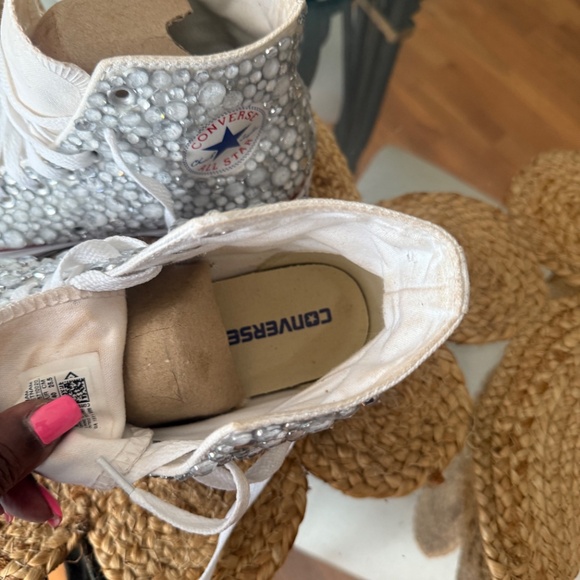 Converse athletic shoe - Picture 5 of 7